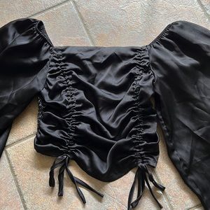 Black cropped long balloon sleeve top size small